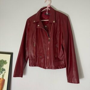 Tanming dark red faux leather semi cropped moto jacket size Large